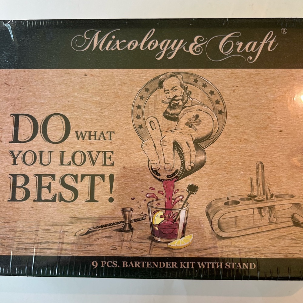 NWT/Sealed 9-pc. Bar Kit